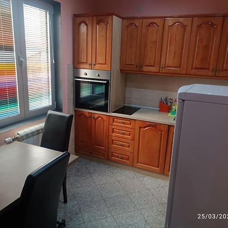 Blue Point Appartement Kragujevac Buitenkant foto