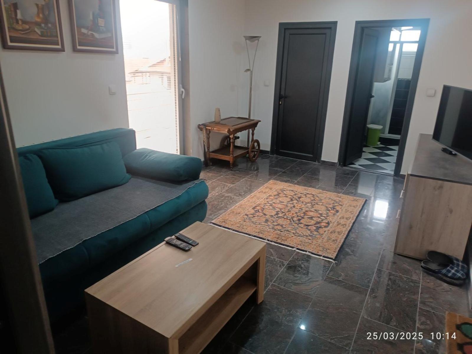 Blue Point Appartement Kragujevac Buitenkant foto