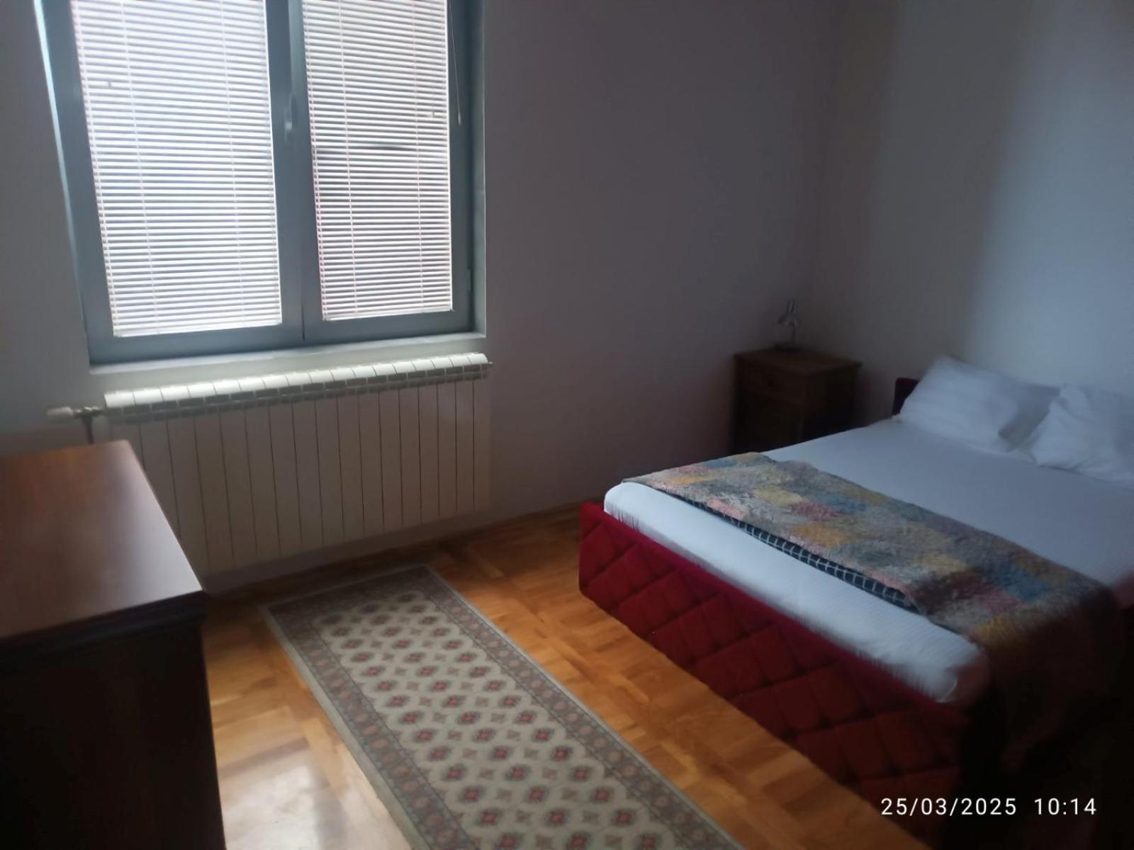 Blue Point Appartement Kragujevac Buitenkant foto